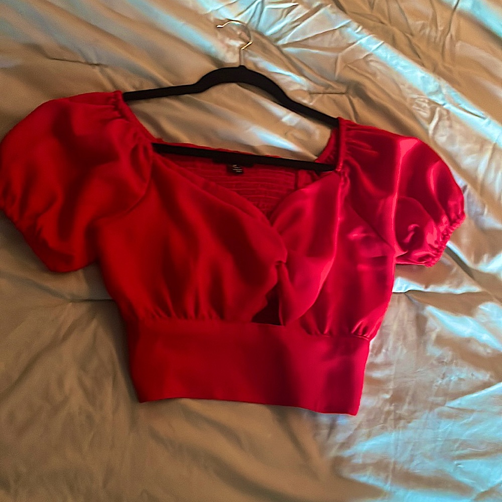 M Red Crop Top
